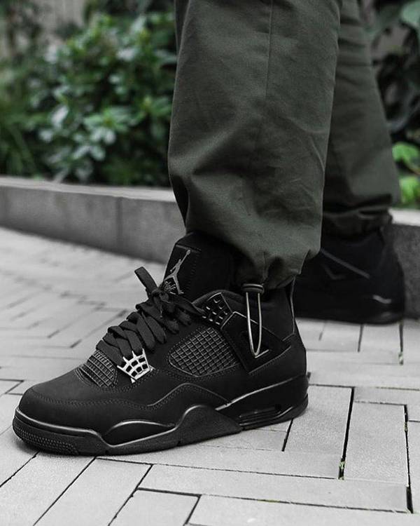 Air Jordan 4 Retro 'Black Cat' 2020